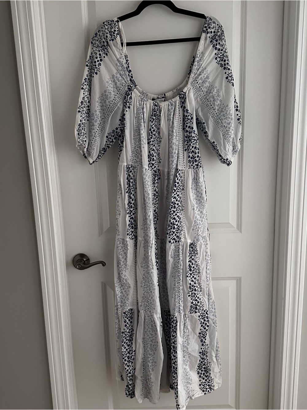 Zara White Puff Sleeve Tiered Maxi Dress with Blue Floral Print XS